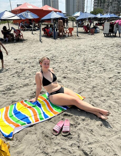 Melanie El Baghdadi naked pornstar galleries