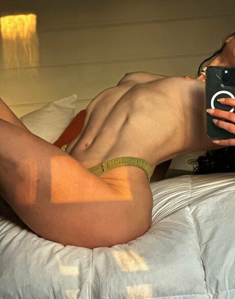 V ctoria7 model hot pic