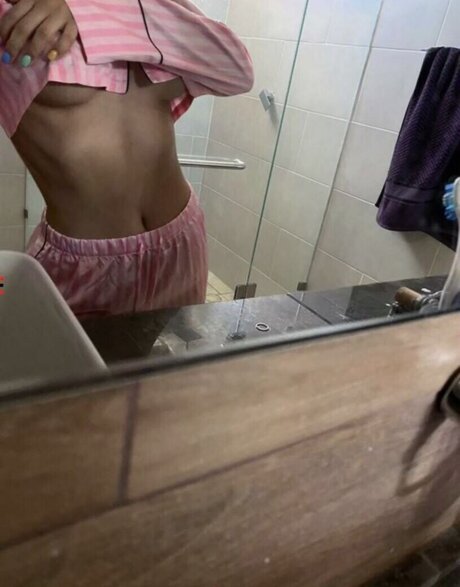 xlightmoon x hd pornstar pic