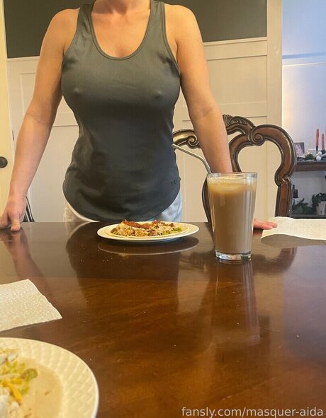 masquer aida art actress image