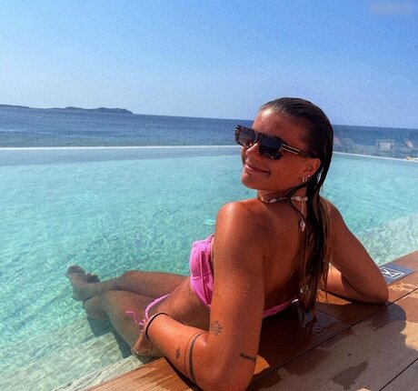 Selina Cerci nudes model archive