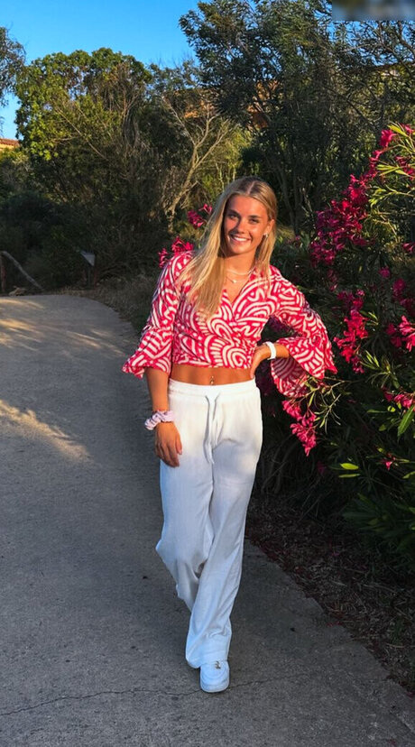 Selina Cerci exclusive actress photos