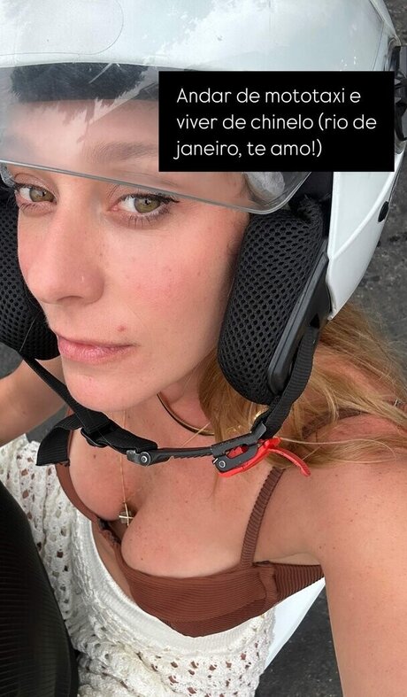 Caroline Abras erotic model pic