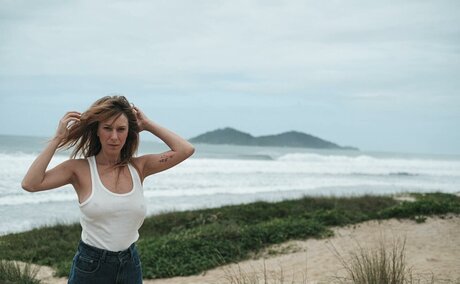 Caroline Abras hot model image