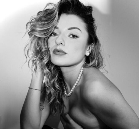 Georgina Noda model nice picture