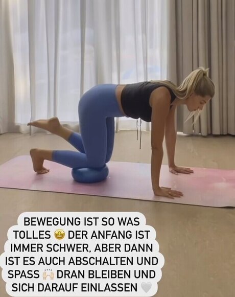 Sarah Harrison perfect actress pics