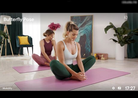 Sarah Harrison model art gallery