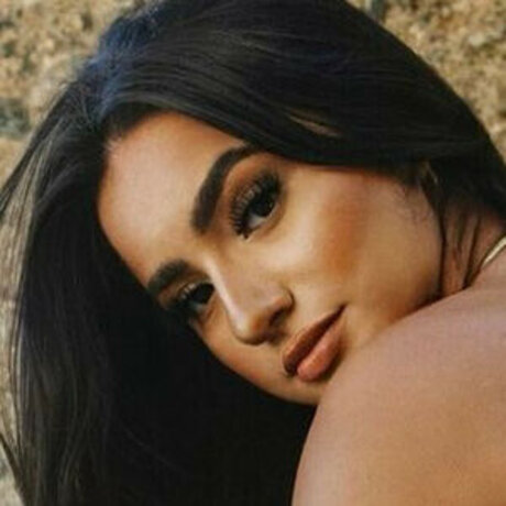 Tati Mcquay pretty pornstar pic