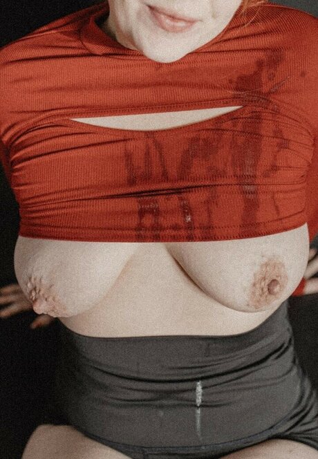 GoddessRoseWife nude model galleries