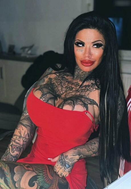 Catherine Teufelsweib model adult pic