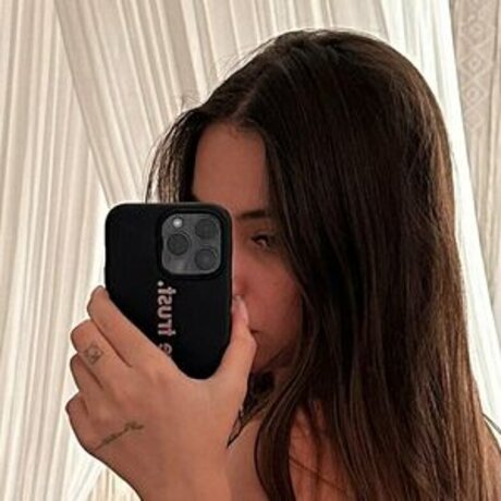 naomimorning hot model pictures