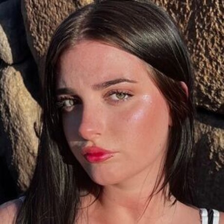 Manuela Calvo thumbnail