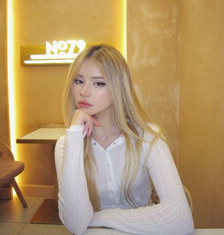 Kitty Mae perfect star photo