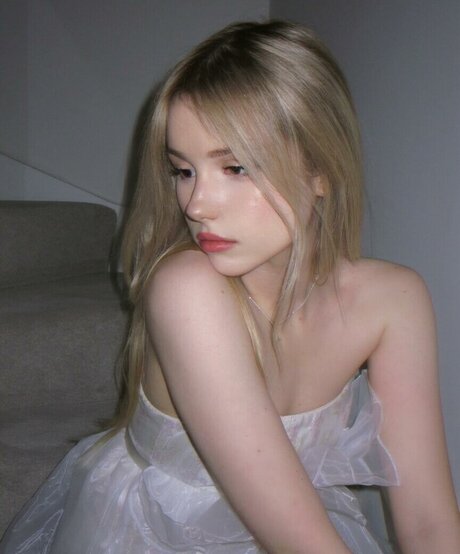 Kitty Mae pornstar adult images