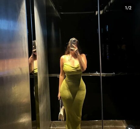 Jiyalicioux star nice photo