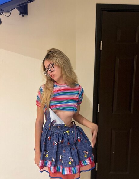 Wendy Valdez high quality star photos