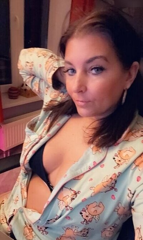 NinaNiceTV nude pornstar pictures