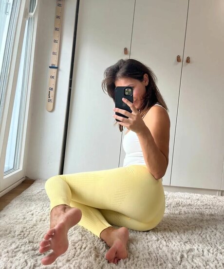 Viennagirlnextdoor pornographic star photo