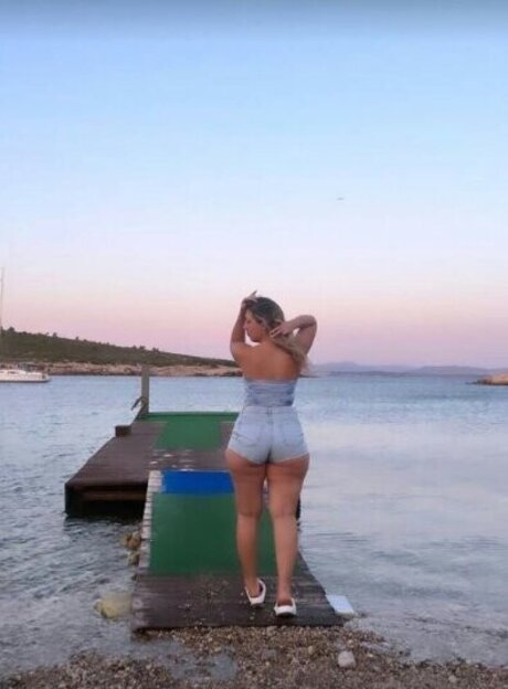 Fidan Atalay nice pornstar image