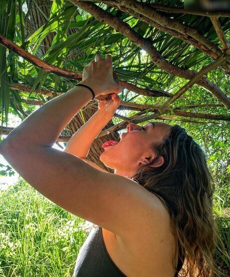 Sabrina Outdoor pornstar high quality picture