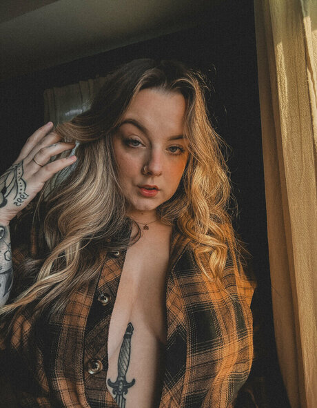 goldenhourgal star nude img