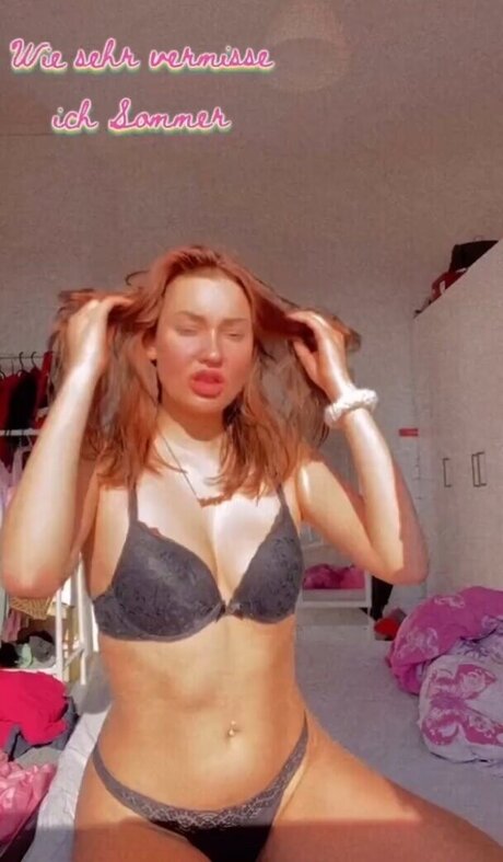 lischadelicious star adult photo