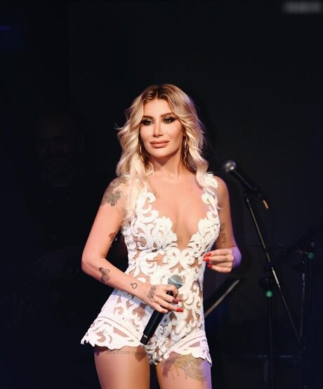 I rem Derici beautiful actress pic