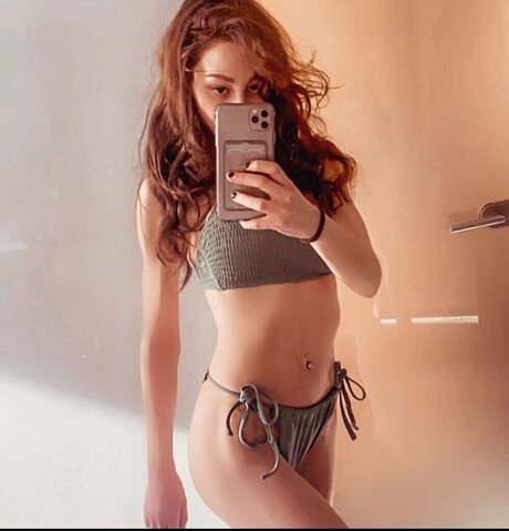 Amira Wirth hot star images