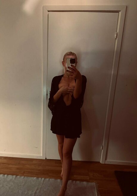 Thea 876 pornstar top img