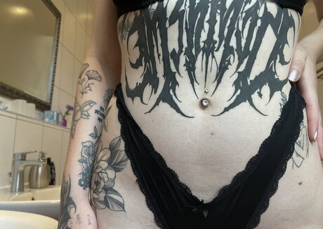 Kira Julie adult star photo