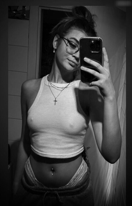 Nathalie Vollmann naked actress gallery