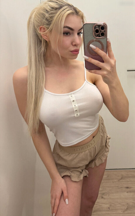 Nadine Kierspel model pretty pic