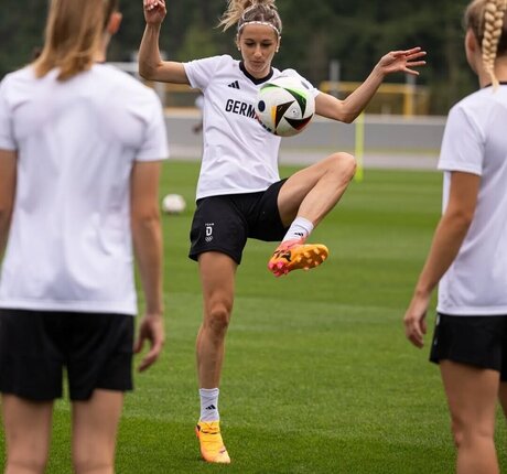 Kathrin Hendrich porn actress pictures