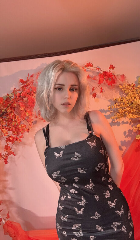 Likkio model pornographic images