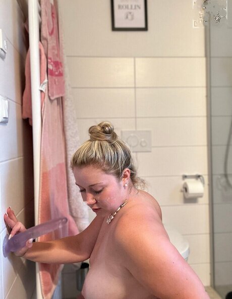 Lottiies Life exclusive actress pic