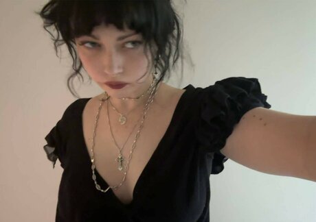 Violet Grohl nude actress gallery