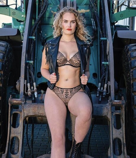 Roosjexb xxx model images