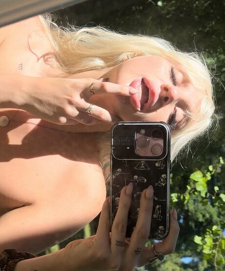 Katycarnegie star pornographic images