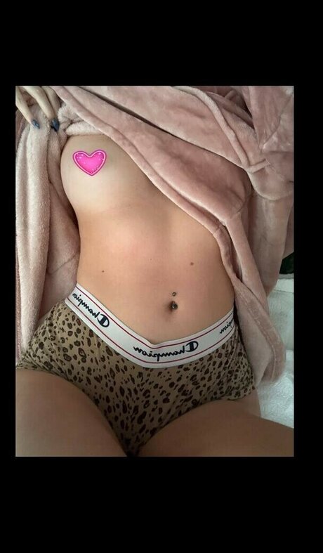 Katycarnegie pretty star photos