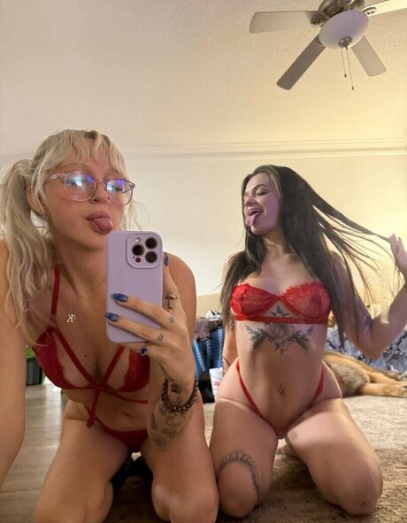 Katycarnegie beautiful star pics