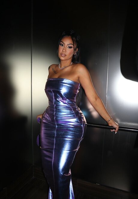 Queen Najia model xxx gallery