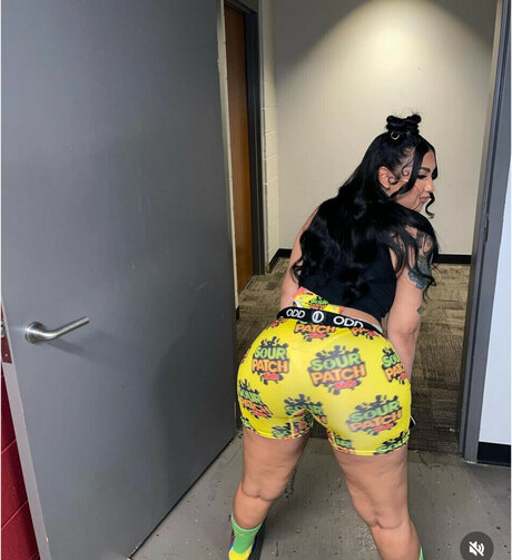 Queen Najia nudes star pictures