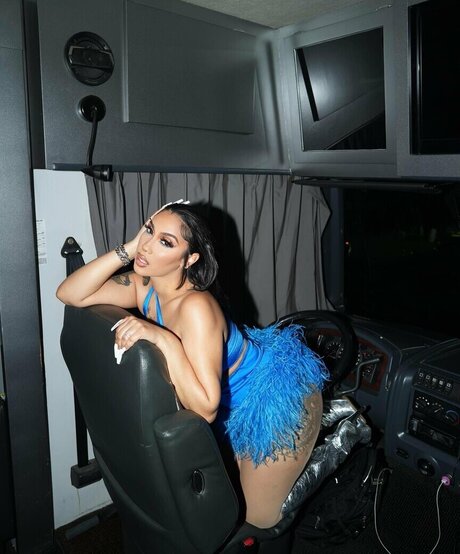 Queen Najia pretty actress picture