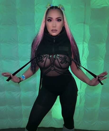 Willydonka model nudes pics