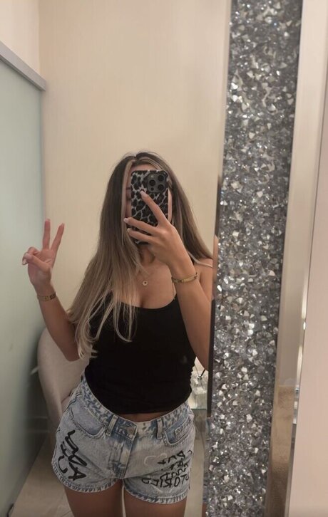 Almira Azemi sex pornstar gallery