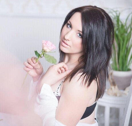 Alinas Landleben nude model images