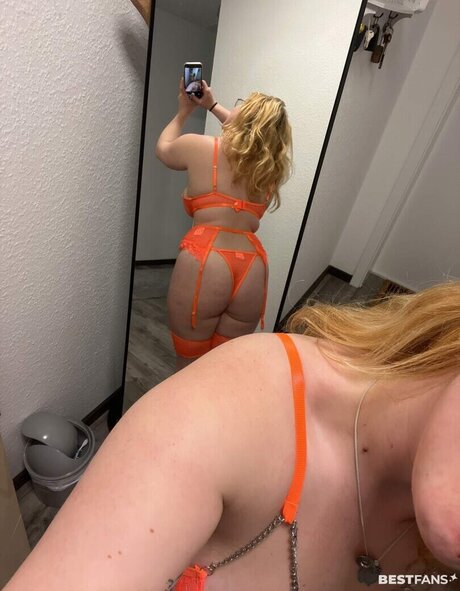 Sarahfahr9 free star pic