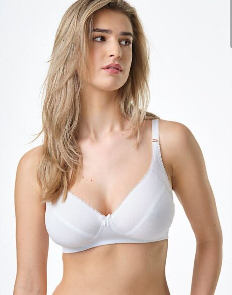 Chiara Costalunga pretty pornstar gallery