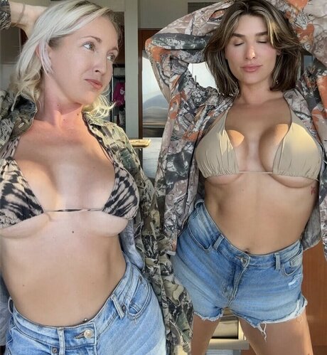 Jeneva From PARiTY sexy pornstar img