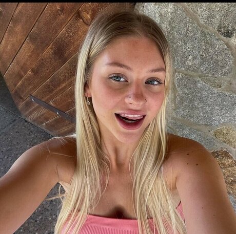 zoe etheredge exclusive star pictures